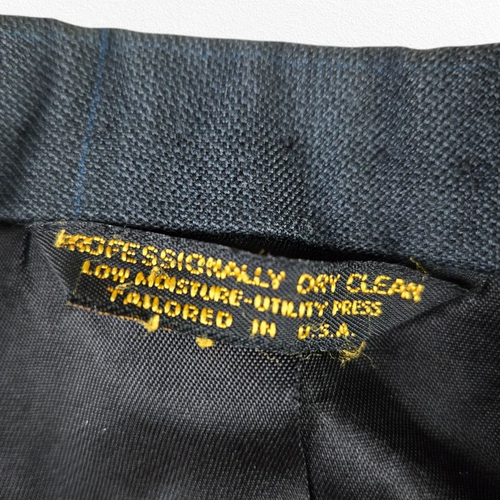 80s Vintage Navy Blue Pinstriped Luxury Nino Cerruti Wool Suit Jacket Size 50R